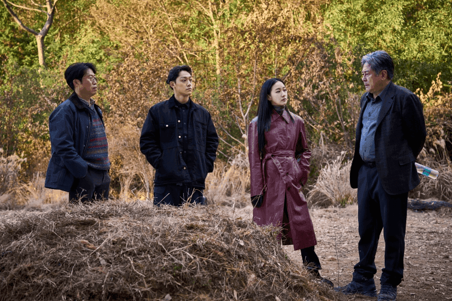 Exhuma Choi Min Shik Kim Go Eun Yoo Hae Jin and Lee Do Hyun Exhuma Choi Min Shik Kim Go Eun Yoo Hae Jin and Lee Do Hyun