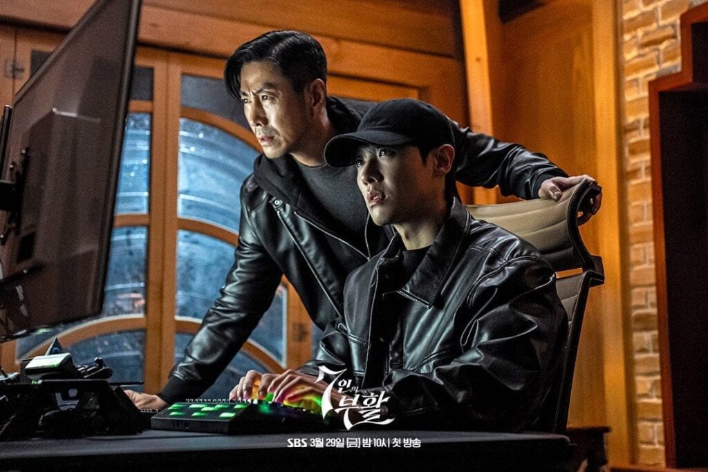 puzzled faces of Min Do Hyuk and Kang Ki Tak looking for something puzzled faces of Min Do Hyuk and Kang Ki Tak looking for something