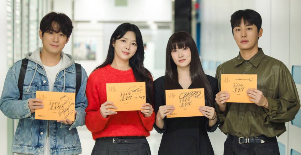 The Brave Yong Soo Jung cast Uhm Hyun Kyung Seo Joon Young Im Ju Eun and Kwon Hwa Woon The Brave Yong Soo Jung cast Uhm Hyun Kyung Seo Joon Young Im Ju Eun and Kwon Hwa Woon