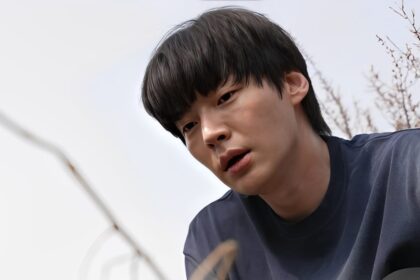 20 Years of Friendship Ahn Jae hyuns Tearful Reunion on ‘I Live Alone