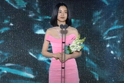 Kim Tae ri Wins Best Actress in TV at 61st Baeksang Arts Awards