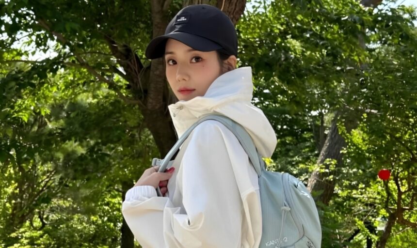 Kwon Eun bi Wows Fans with Mountain Climb Photos Kwon Eun bi Wows Fans with Mountain Climb Photos