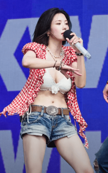 Kwon Eun bi at Waterbomb 2025