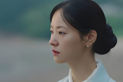 Actress Jeon Yeo Beens Dual Portrayal in ‘Ms. Incognito Keeps Viewers Talking